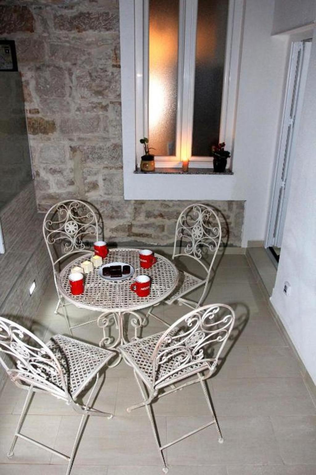 Bruna With Balcony Apartment *